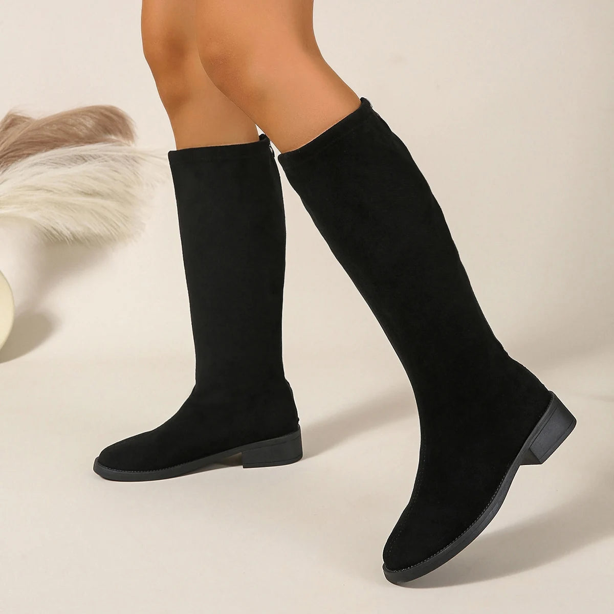 Winter Round Toe Sexy and Comfortable Suede Low Heeled Boots, Fashionable New Style, Elegant Fashion Show Knight Boots for Women