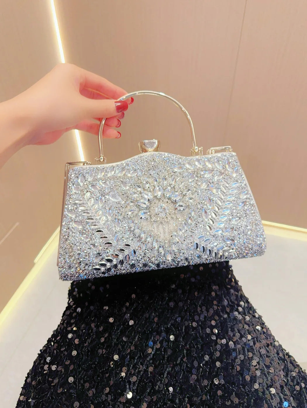 Evening Clutch Bag for Women Wedding Flower Diamond Clutch Purses Chain Designer Luxury Bag Party Handbag with Metal Handle