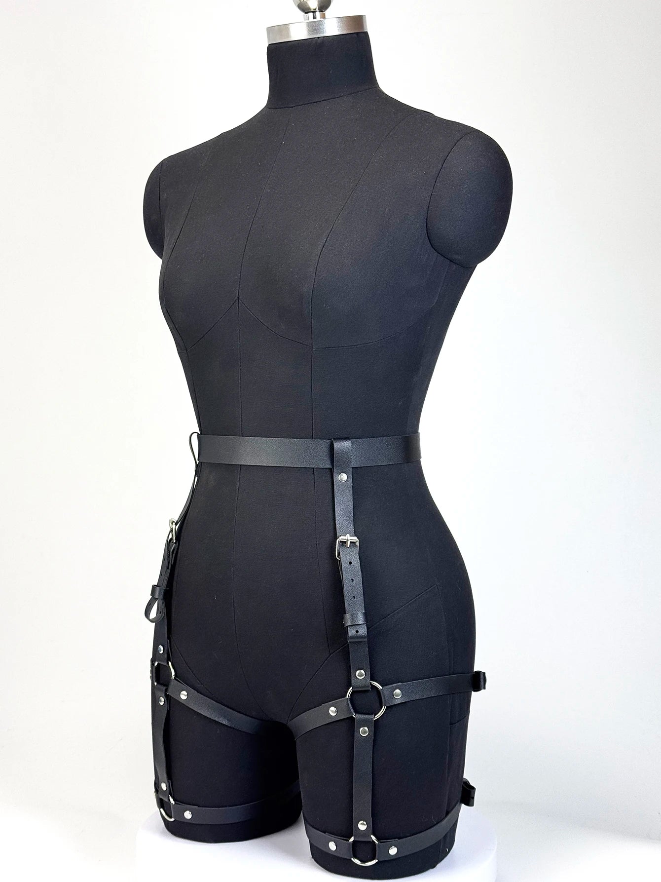 Fashionable Women's Pu Leather Leg Harness Body Harness Breast Punk Gothic Leg Garter Belts Gothic Waist Belt Clothing Accessor