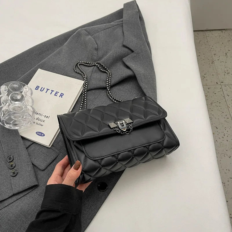 1 simple and stylish diamond grid crossbody bag, metal chain shoulder bag, suitable for women's daily leisure use-ll