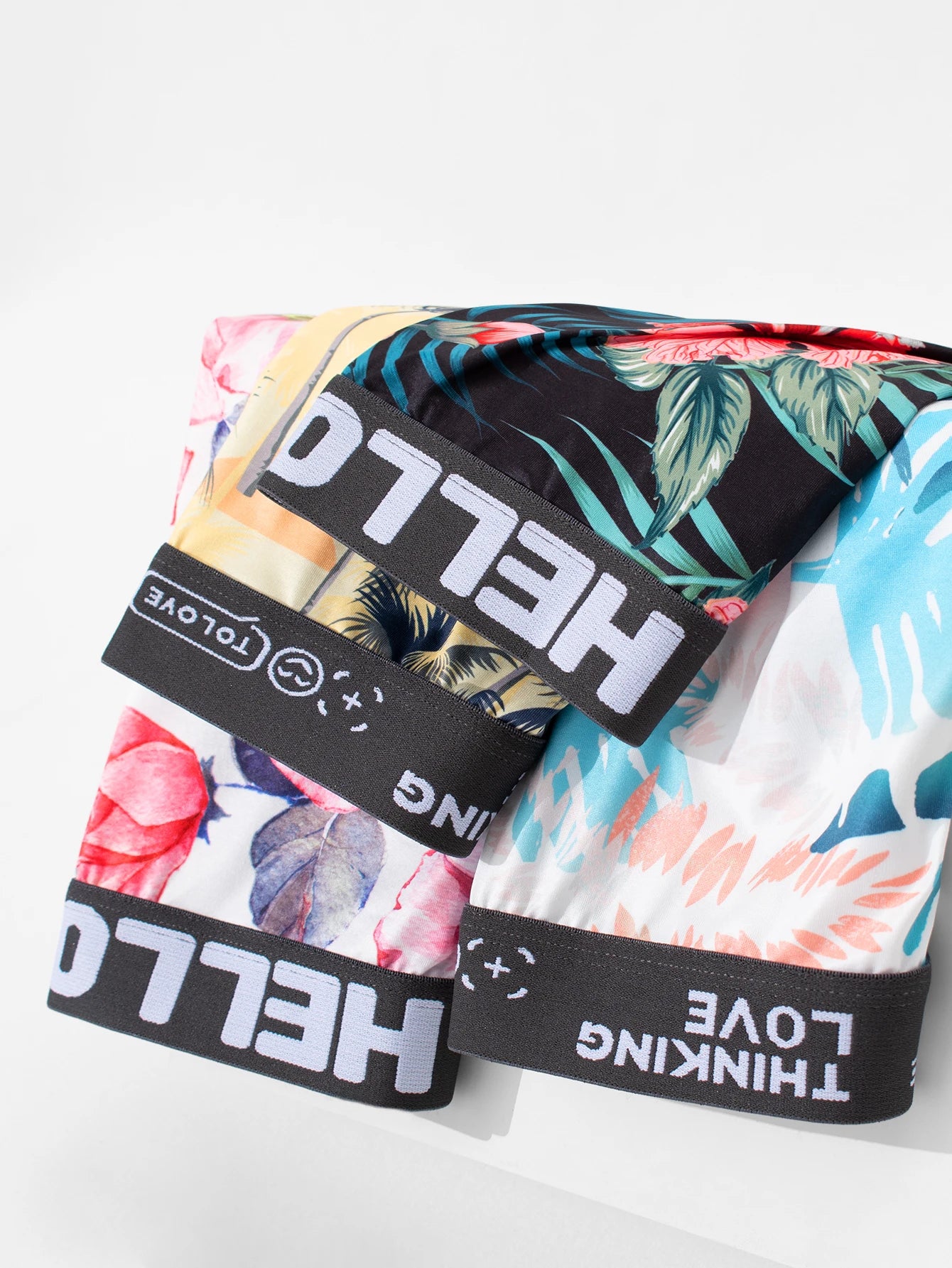 Explosive 4 pairs of men's trendy underwear breathable flowers printed boxer shorts boys explosive boxer shorts non-marking brea