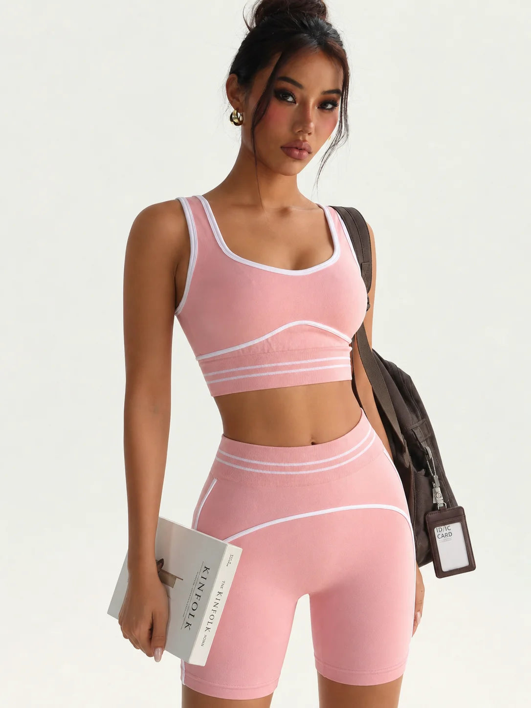 Women Contrast Trim 2 Piece Yoga Set U Neck Sports Bra Crop Top High Waist Biker Shorts Outfit Seamless Gym Workout Running Fitn