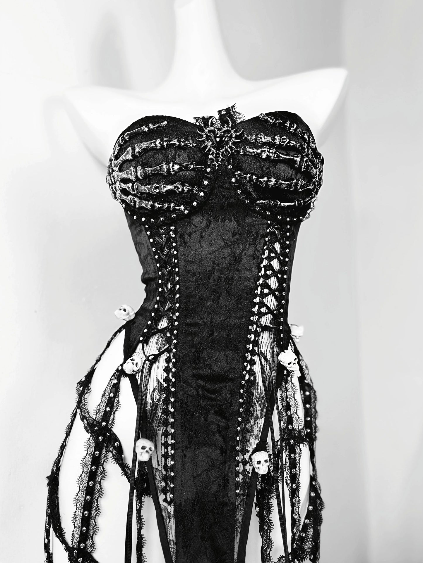 Original Punk Dark Girls Handmade Goth Skull Black Strap Drawstring Corset Bird Cage Lace Tassel Tube Top Long Trailing Skirt