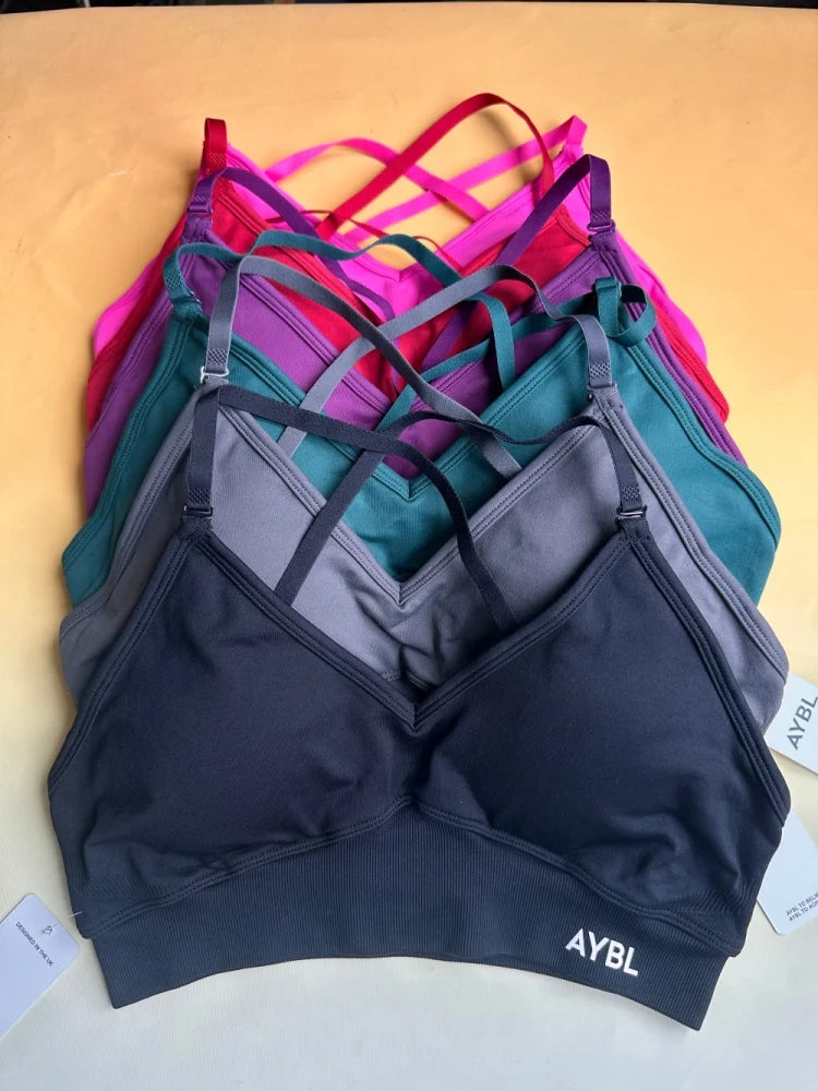 Brand Women's Sports & Yoga Set: Seamless Compression Shorts and Yoga Bra—Moisture-Wicking, Non-Slip, and Secure.