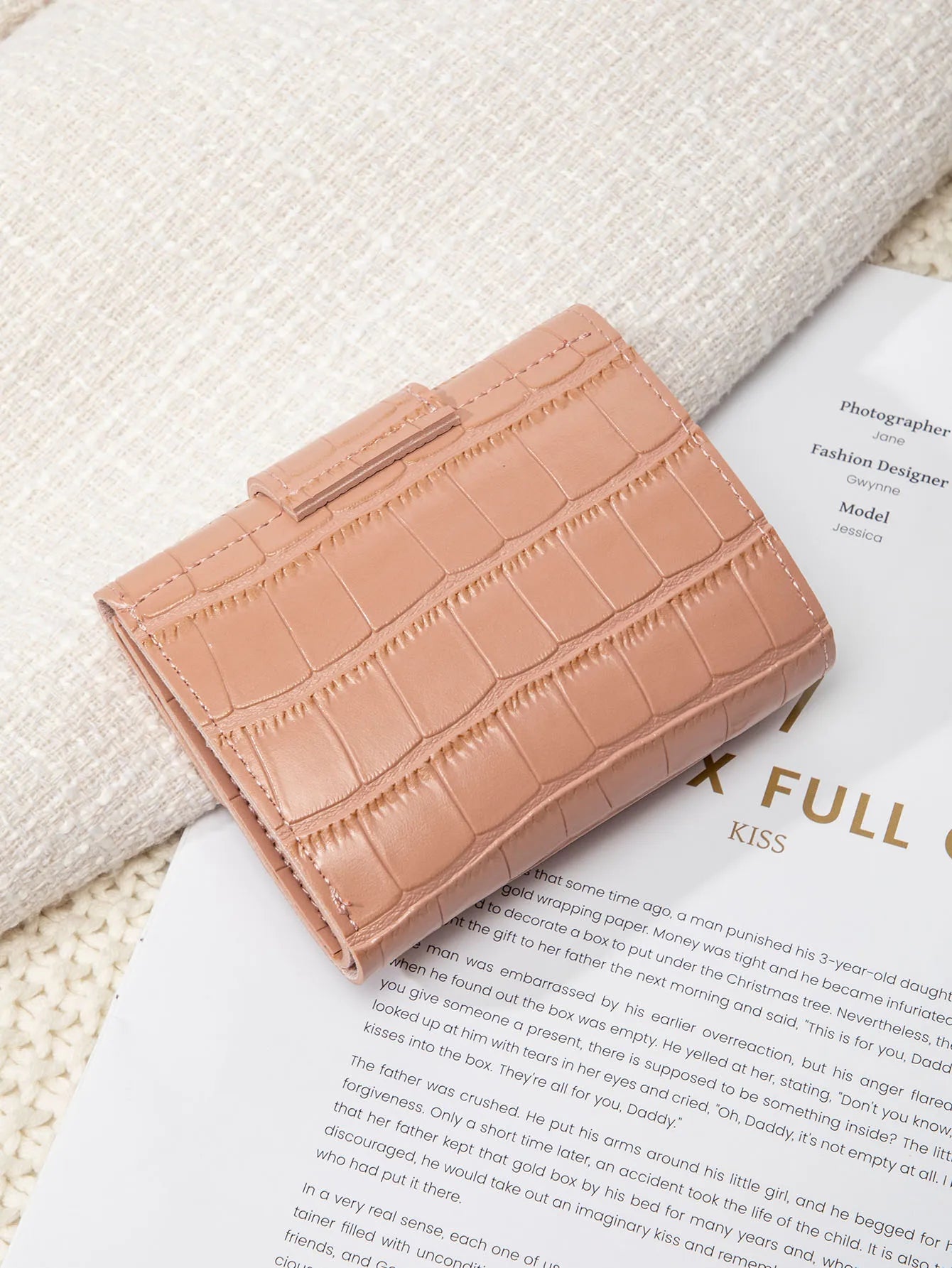 Women Luxury Card Holder Vintage Mini PULeather Women Short Wallet Multi-function Crocodile LeatherCard Holder CoinWallet Clutch