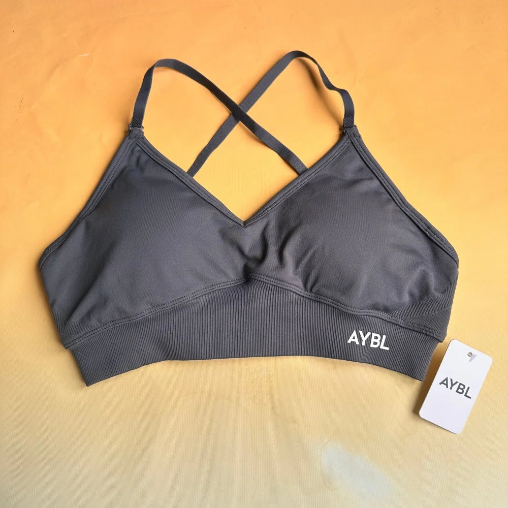 Women's Seamless Athletic Yoga and Fitness Wear, Yoga Set, Open-Back Cropped Design, Women's Yoga Leggings, Women's Yoga Bra.