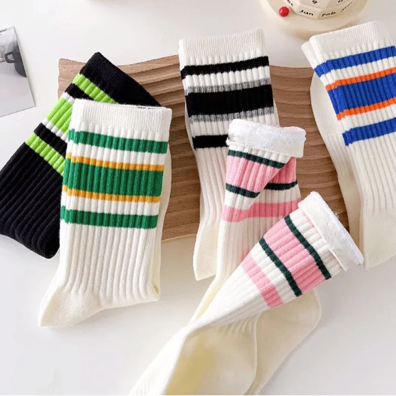 Neue Mode Bunte Gestreifte Sport Socken Frauen Fitness Radfahren Laufen Socken Männer Basketball Socken Student Paar Casual Socken