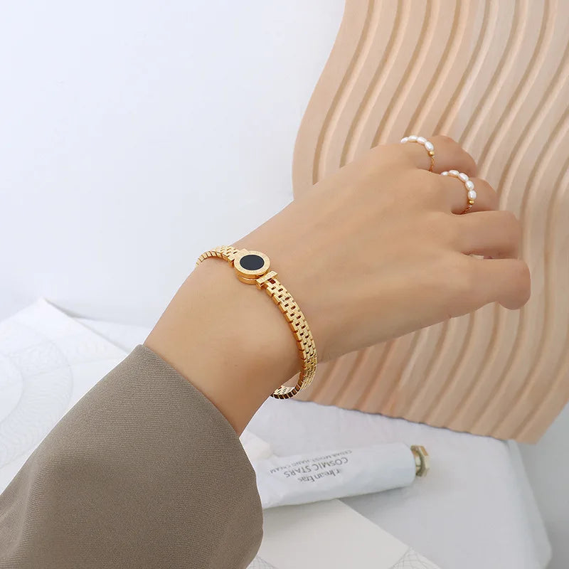 Woman Bijoux 18K Gold Plated Surgical Steel Back To Rome Love Letter Bracelet Roman Numeral Bangle