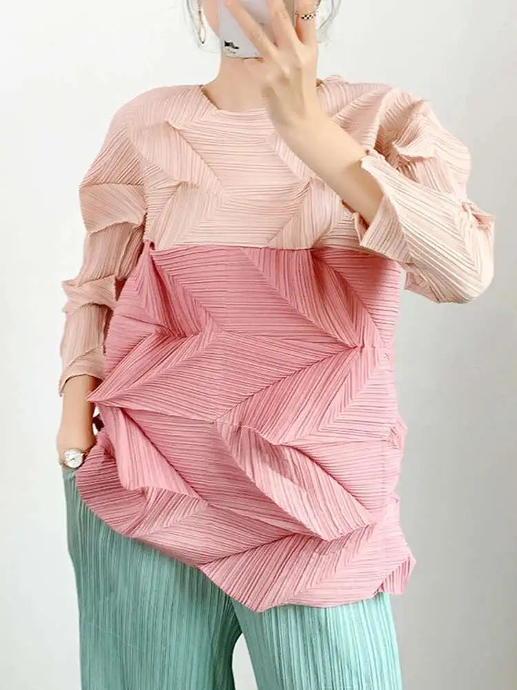 LANMREM Elegant Pleated T-shirt For Women O-neck Long Sleeves Loose Color Block Belt Tops Female Clothes 2025 Spring New 2YA630