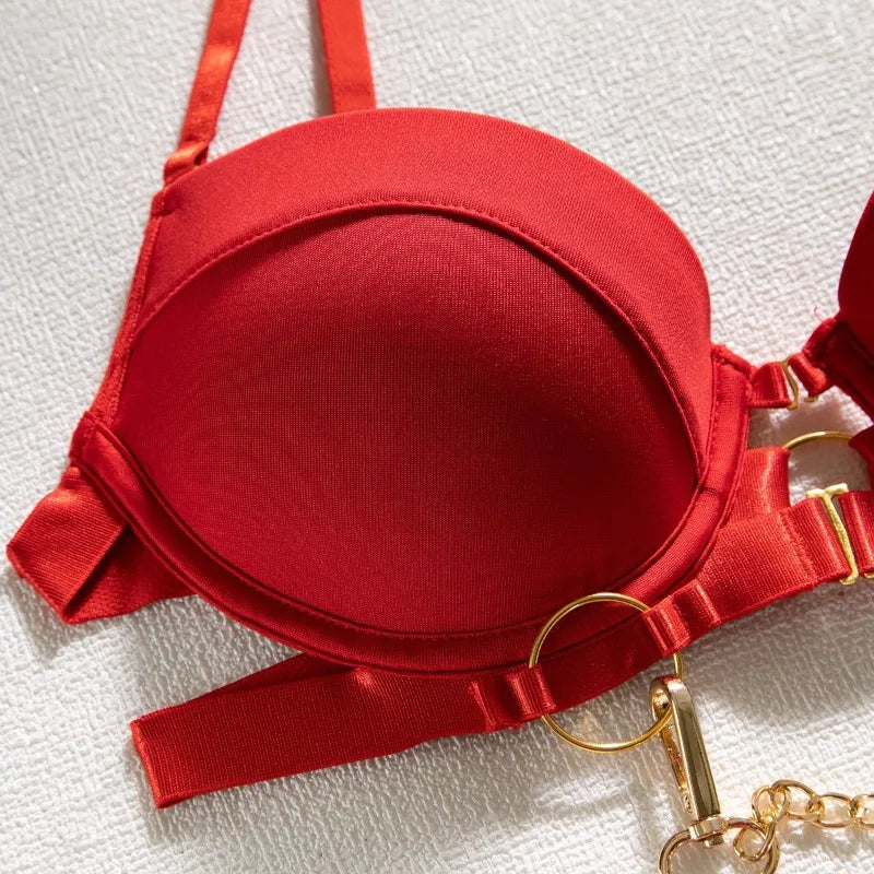 Toucheart Sexy Lingerie Suit for Women Sexy Fashionable Metal Chain Complex Craftsmanship Front Button Sex Hollow Out Underwear
