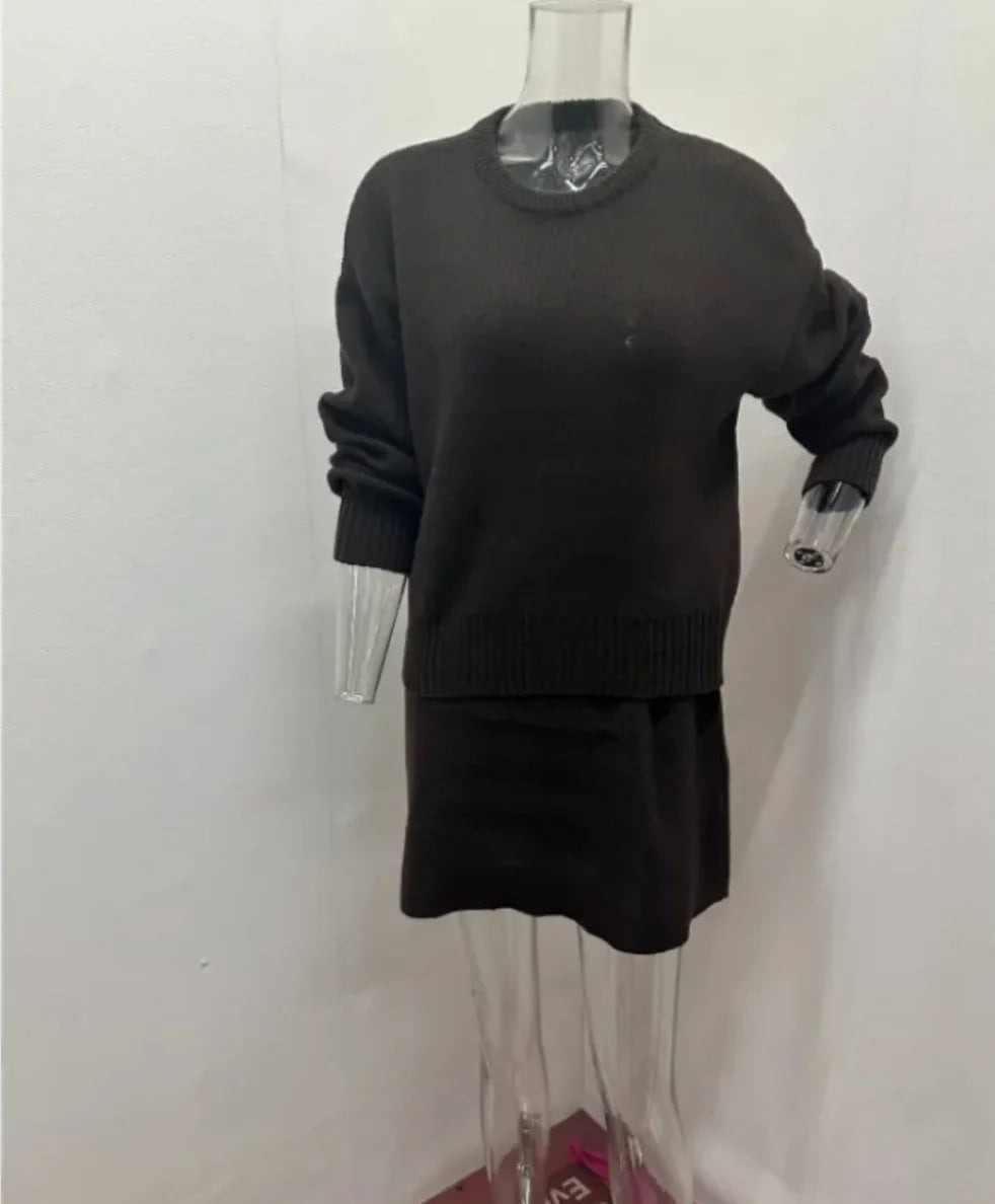 Lässiges, vielseitiges Strickrock-Outfit im College-Stil in reiner Farbe für Damen