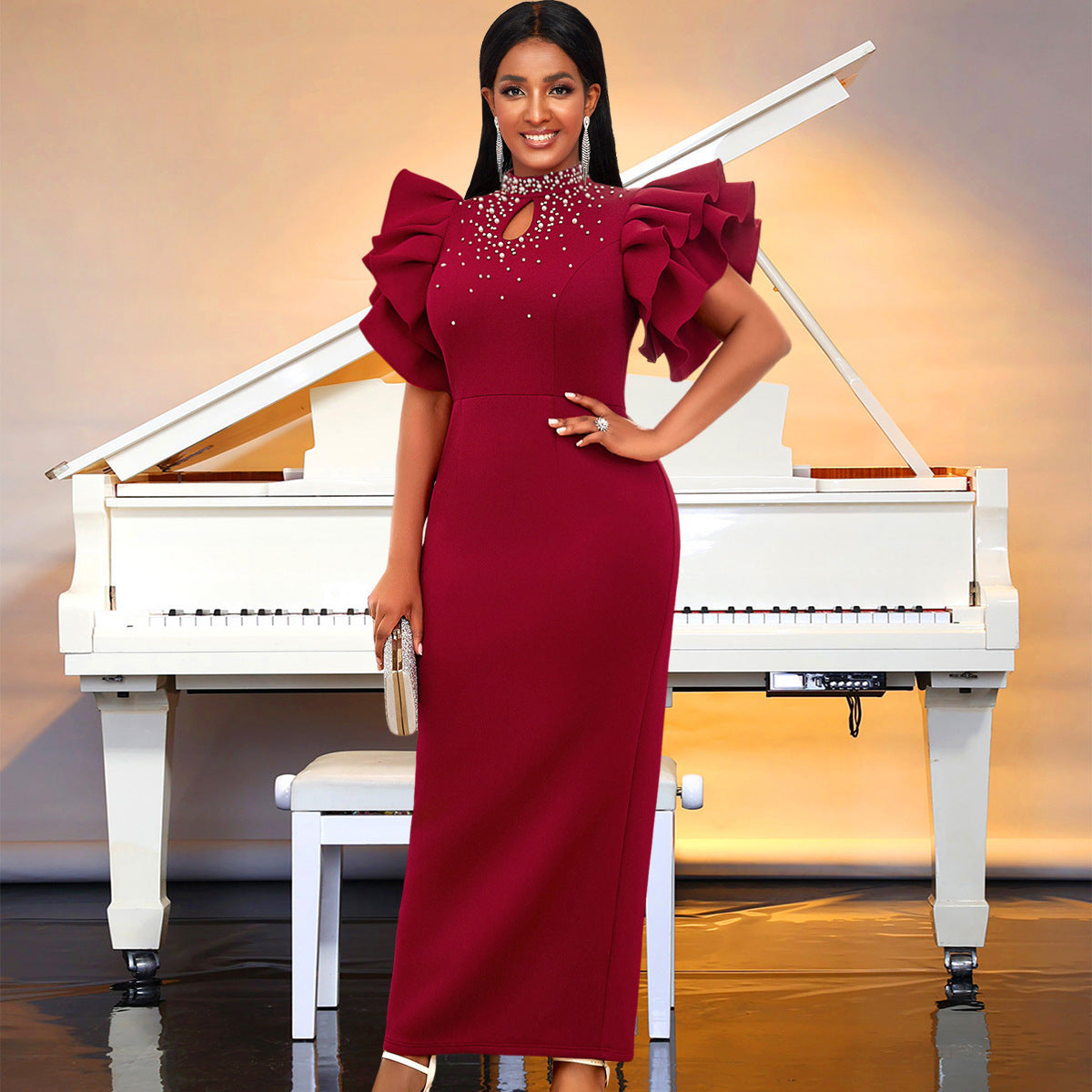 Sommerliches Rollkragenkleid mit Cut-Outs