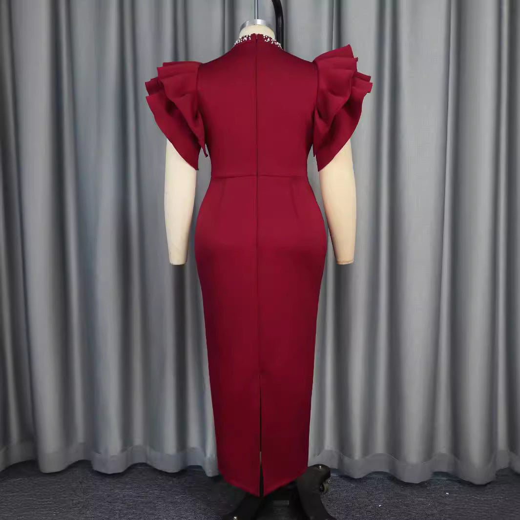 Sommerliches Rollkragenkleid mit Cut-Outs