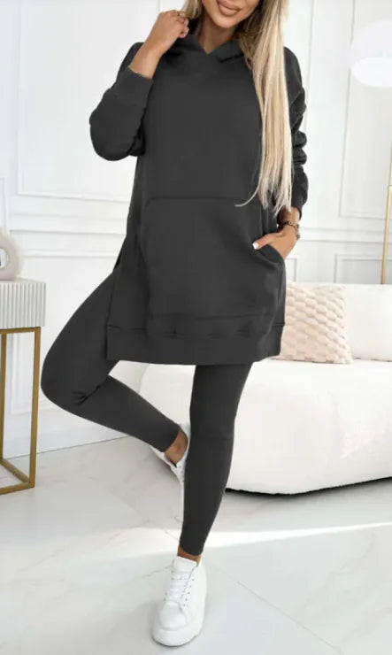 Lässiges Set aus Kapuzenpullover und Leggings