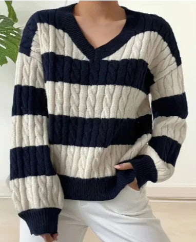 Schicker gestreifter Pullover mit V-Ausschnitt