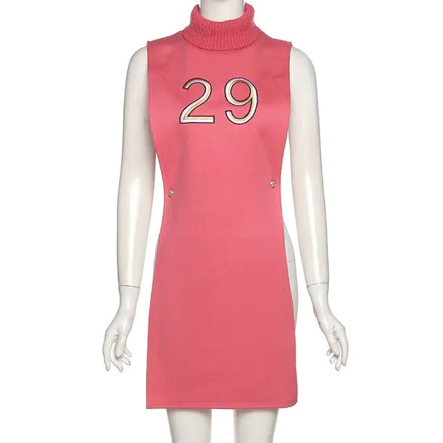 Sport-Trainingsanzug mit seitlichen, knielangen Hosen und T-Shirt